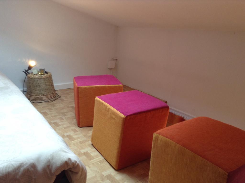 Appartamento Chinchon LʼIsle-sur-la-Sorgue Esterno foto